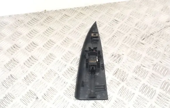 Nissan Note (E11) Electric window control switch 809619U10C
