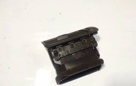 Volkswagen PASSAT B6 Dash center air vent grill 05704001 05704-001
