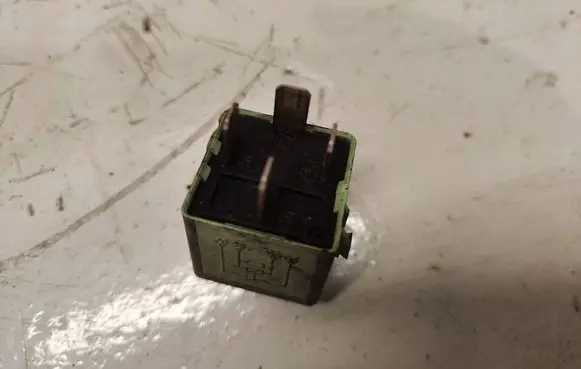 BMW 5 E60 E61 Other relay 8366600 V23134k5x222 6136