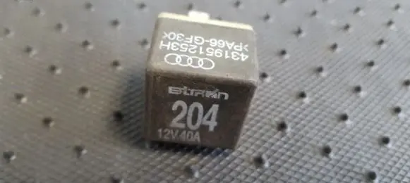 Audi A4 S4 B5 8D Other relay 431951253H