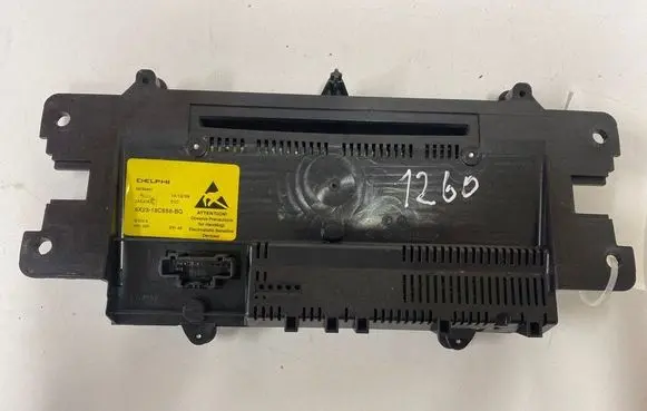 Jaguar XF X250 Climate control unit 8X2318C858BG