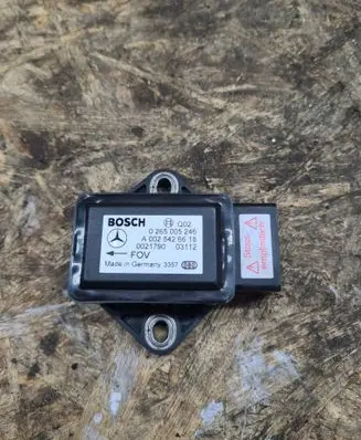 Mercedes-Benz E W211 ESP acceleration yaw rate sensor 0265005246 0021790