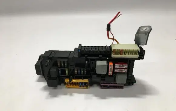 Mercedes-Benz C W204 SAM control unit A2049001202