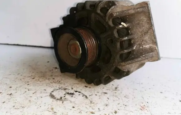 Renault Kangoo I Generator/alternator 8200103744 SG7S013