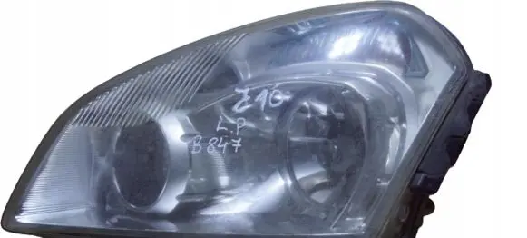Nissan Qashqai Headlight/headlamp