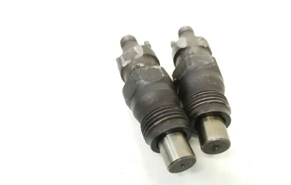 Volkswagen Golf I Fuel injector 861170