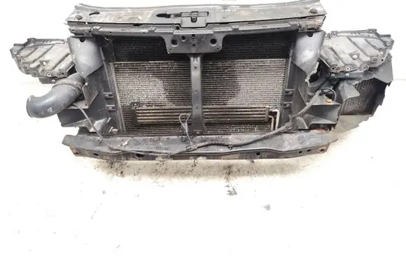 Volkswagen Touareg I Radiator support slam panel 