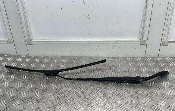 Chevrolet Captiva Windshield/front glass wiper blade 