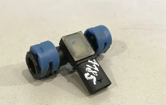 Fuel pressure sensor