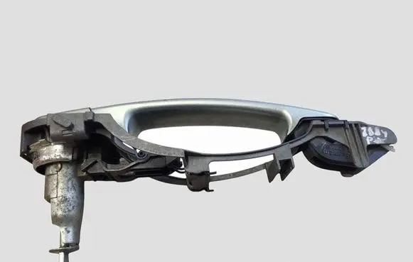 Skoda Octavia Mk2 (1Z) Front door exterior handle