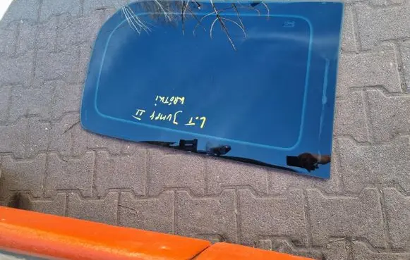 Citroen Jumpy Rear side window 