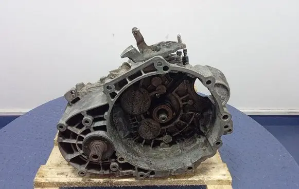 Volkswagen Golf IV Manual 6 speed gearbox GRF