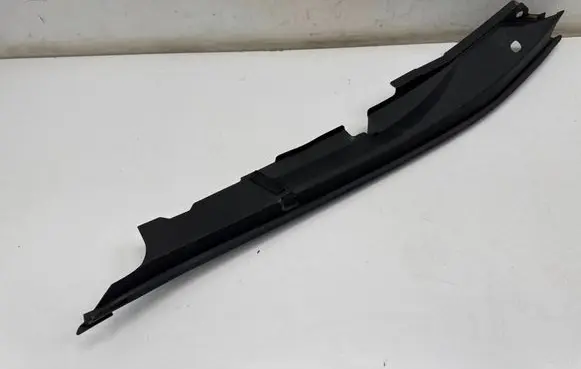 Lexus ES 300h (7th Gen) Fender end trim 5380533100
