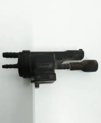 Mercedes-Benz E W212 Turbo solenoid valve 0025407097 48B43625C02