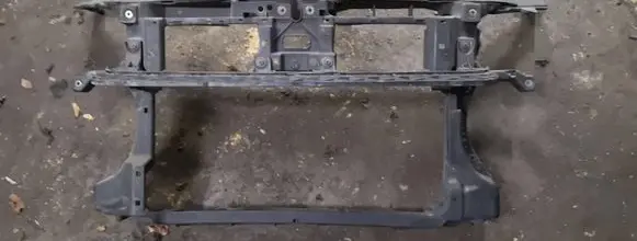 Volkswagen PASSAT B7 Radiator support slam panel