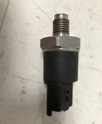 Fuel pressure sensor