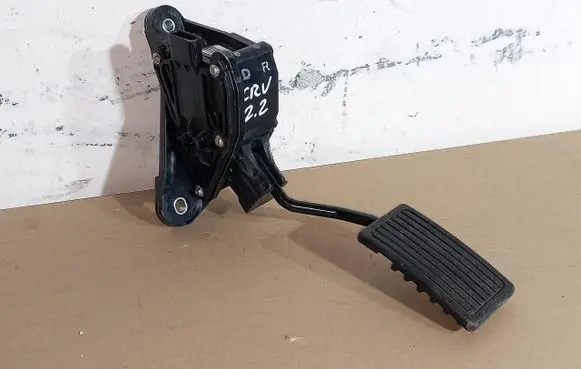 Honda CR-V Accelerator throttle pedal