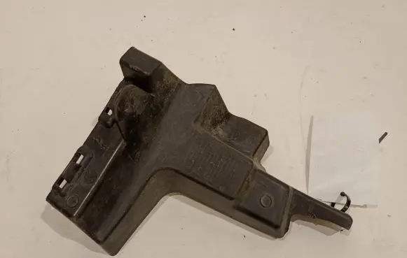 Mercedes-Benz E W212 Front bumper mounting bracket A2128850016
