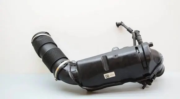 BMW X1 U11 Air intake duct part 8489423