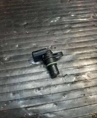 Volkswagen Golf VII Camshaft position sensor 04C907601A