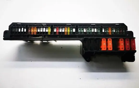 BMW 5 E60 E61 Fuse module 6957330 61146957330 15713290