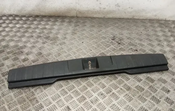 Subaru Legacy Trunk/boot sill cover protection 95073AJ000