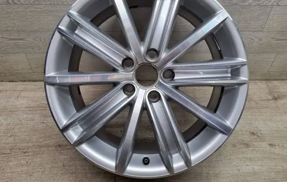 Volkswagen Tiguan R18 alloy rim 5N0601025AF