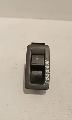 Volkswagen Touran I Fuel tank opening switch 1T0959551A