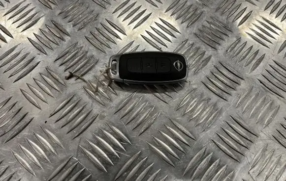 Nissan Juke II F16 Ignition key/card PU16001