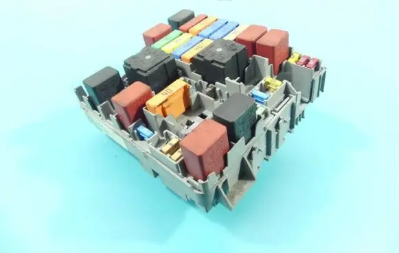 Alfa Romeo Giulietta Fuse box set 51867697 IMPRK1326393