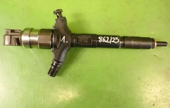 Opel Signum Fuel injector 8-97239161-7