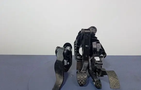 Skoda Fabia Mk3 (NJ) Accelerator throttle pedal 6C1721503D