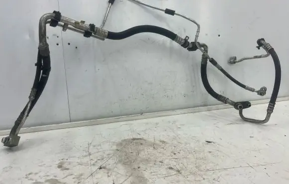 Opel Zafira B Air conditioning (A/C) pipe/hose 