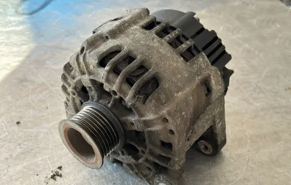 Renault Scenic II - Grand scenic II Generator/alternator 8200290217