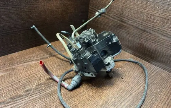 Iveco Daily 3rd gen Fuel injection high pressure pump 0445020008