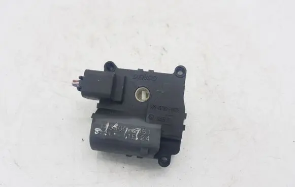 Toyota Corolla Verso AR10 Air flap motor/actuator 1138002051