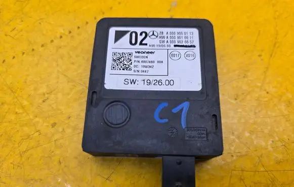 Mercedes-Benz S W223 Distronic sensor radar A0009050113 A0009026657