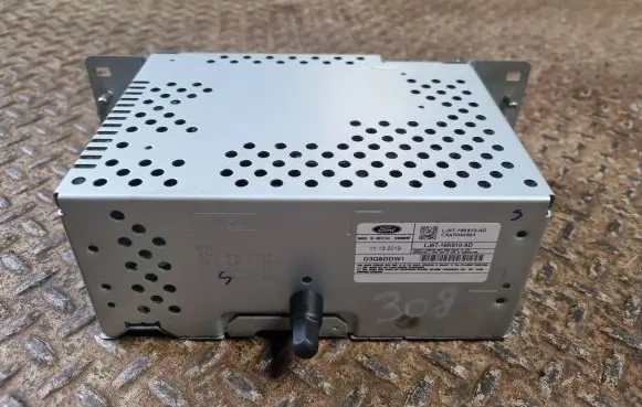 Ford Escape IV Radio/CD/DVD/GPS head unit LJ6T18K810AD