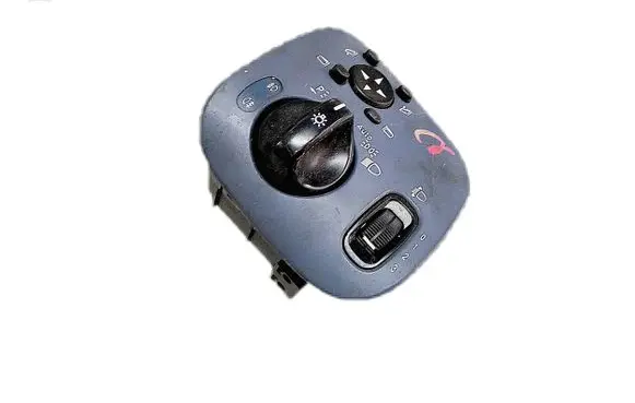 Mercedes-Benz C W203 Light switch A2035450404