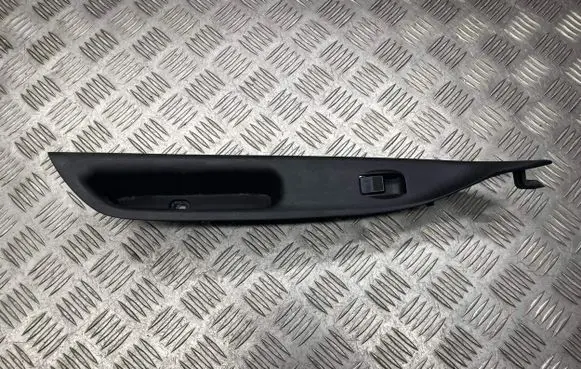 Mazda 6 Electric window control switch GJ6A684L1