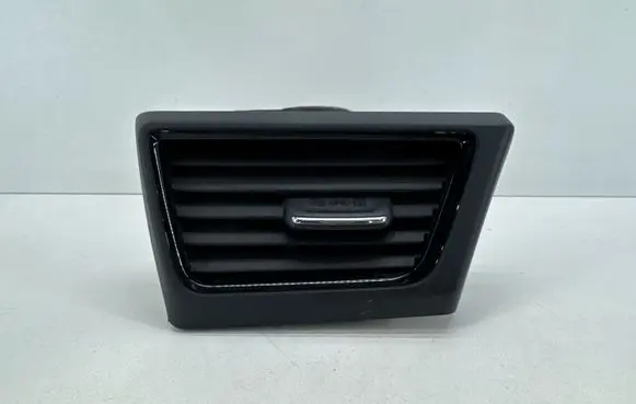 Nissan Leaf II (ZE1) Dashboard side air vent grill/cover trim 687605SA0B