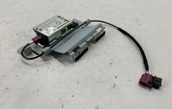 Ford Escape IV Aerial antenna amplifier LJ6T19K351AC