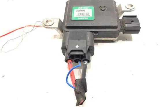 Hyundai Kona I Fan control module 