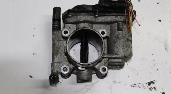Mazda 6 Throttle valve RF7J136B0B