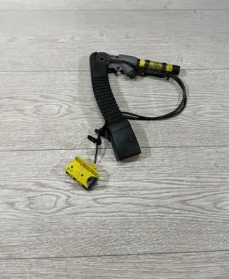 BMW X5 E53 Front seatbelt buckle 33017252 23028130