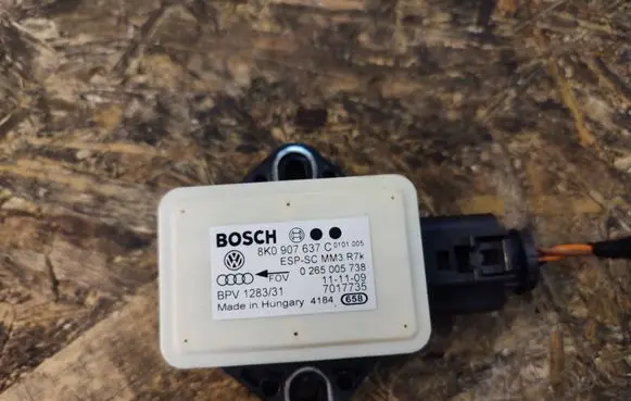 Audi Q5 SQ5 ABS wheel speed sensor 8K0907637C 7017735 0265005738