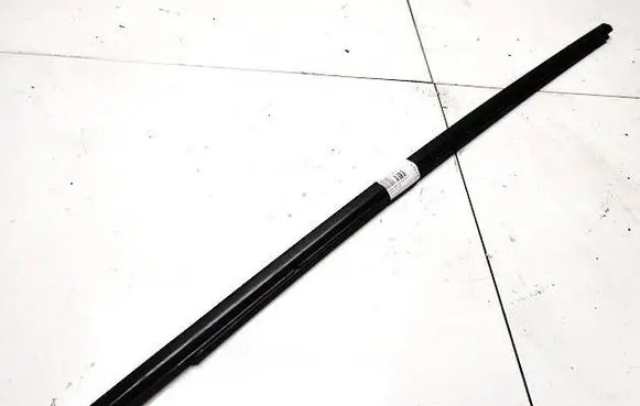 Mazda 3 I Front door glass trim molding 