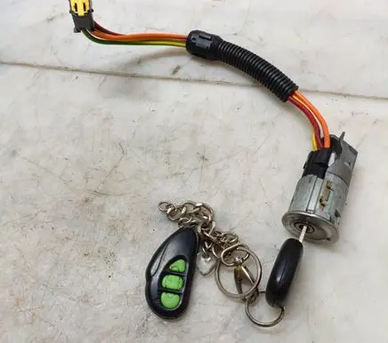 Renault Scenic I Ignition lock 1L202B
