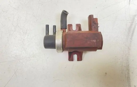 Ford C-MAX I Turbo solenoid valve 70096803