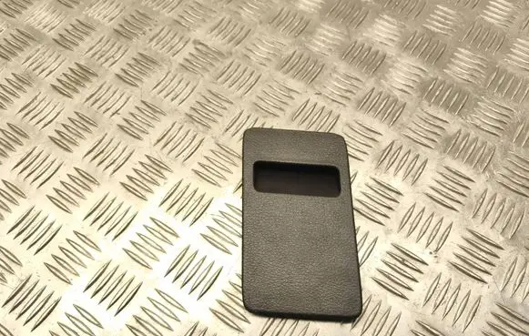 Subaru Legacy Fuse box cover 